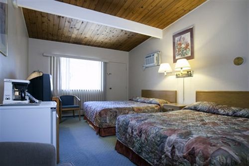 Polson Park Motel Vernon Exterior foto