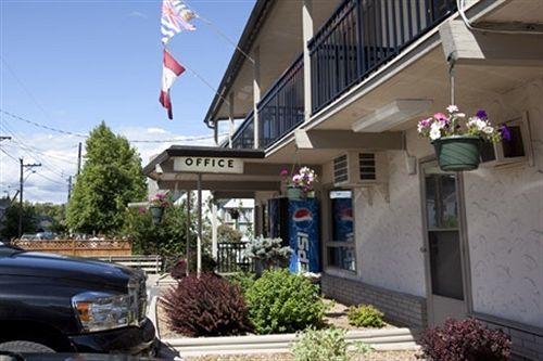 Polson Park Motel Vernon Exterior foto